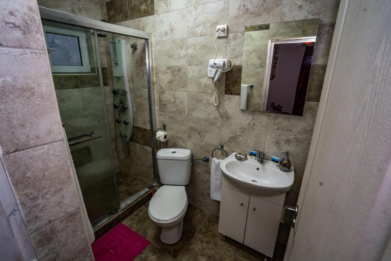 מלון Casa Del Flor קוסטינסטי מראה חיצוני תמונה
