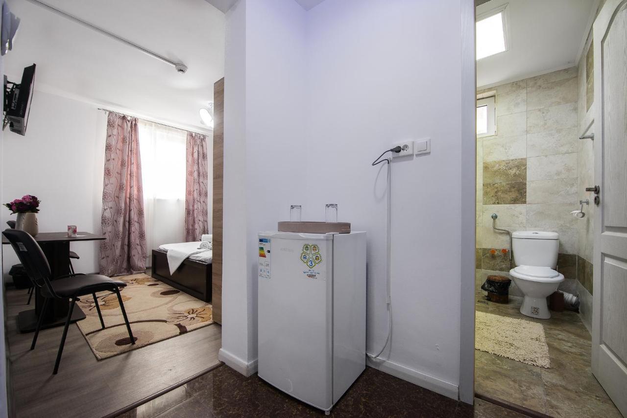 מלון Casa Del Flor קוסטינסטי מראה חיצוני תמונה