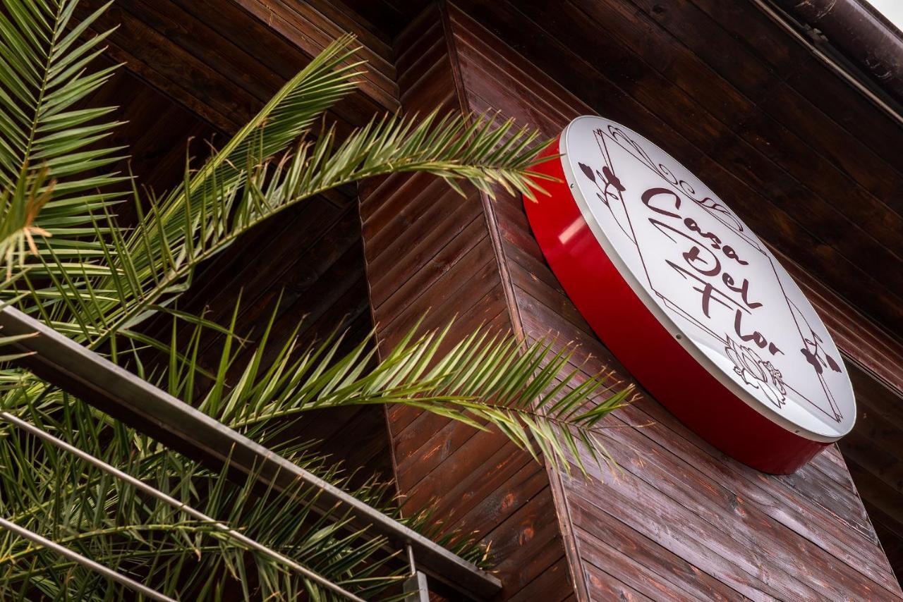 מלון Casa Del Flor קוסטינסטי מראה חיצוני תמונה